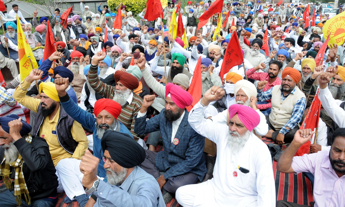 Thousands of farmers assemble for ‘Delhi Chalo’ protest against the three Central farm laws